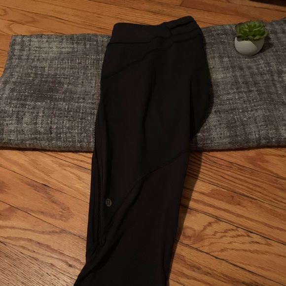 Lululemon Cropped Black Leggings - Picture 2 of 5